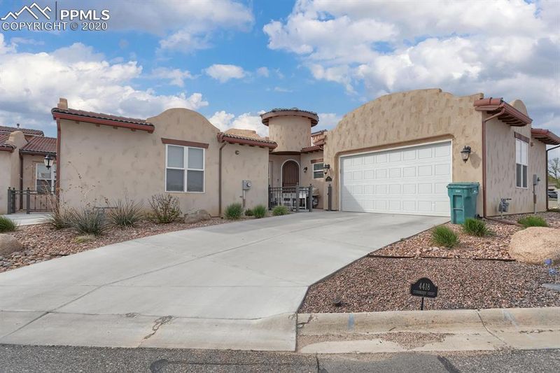 4418 Turnberry Crescent Dr, Pueblo, CO 81001