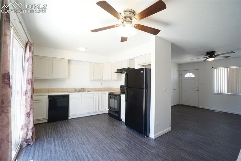 4419 Dewey Dr, Colorado Springs, CO 80916