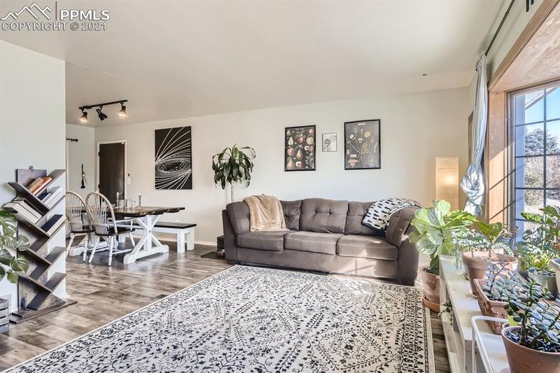 4422 Misty Dr, Colorado Springs, CO 80918