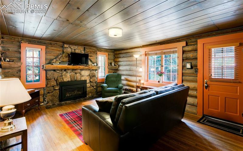 4425 Hagerman Ave, Cascade, CO 80809