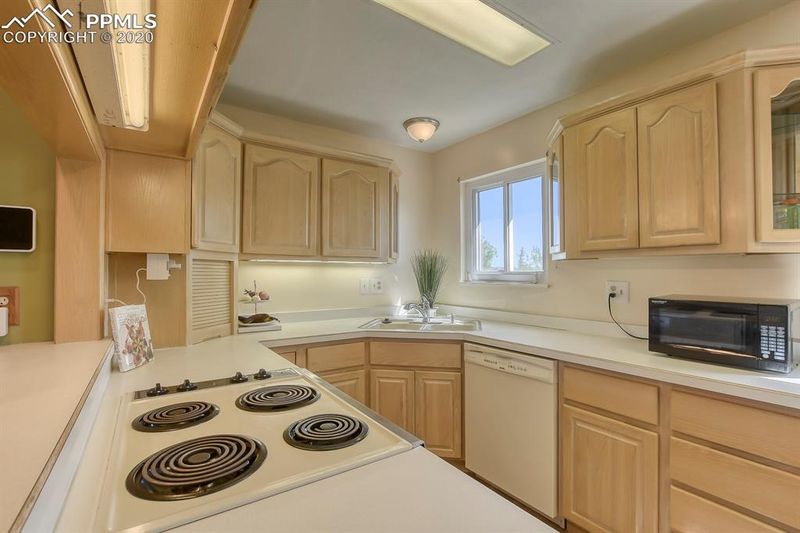 4426 Millburn Dr, Colorado Springs, CO 80906