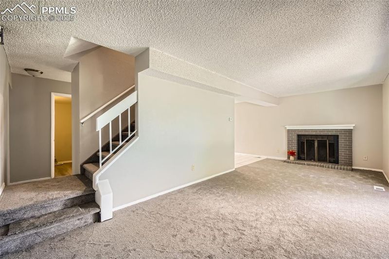 4427 Harwood Rd, Colorado Springs, CO 80916
