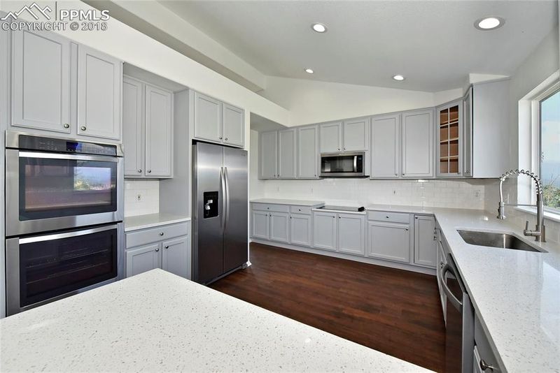 443 Fox Run Cir, Colorado Springs, CO 80921