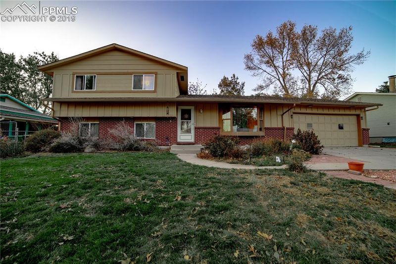 4430 Misty Dr, Colorado Springs, CO 80918