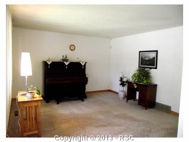 4432 Moonlight Dr, Colorado Springs, CO 80918