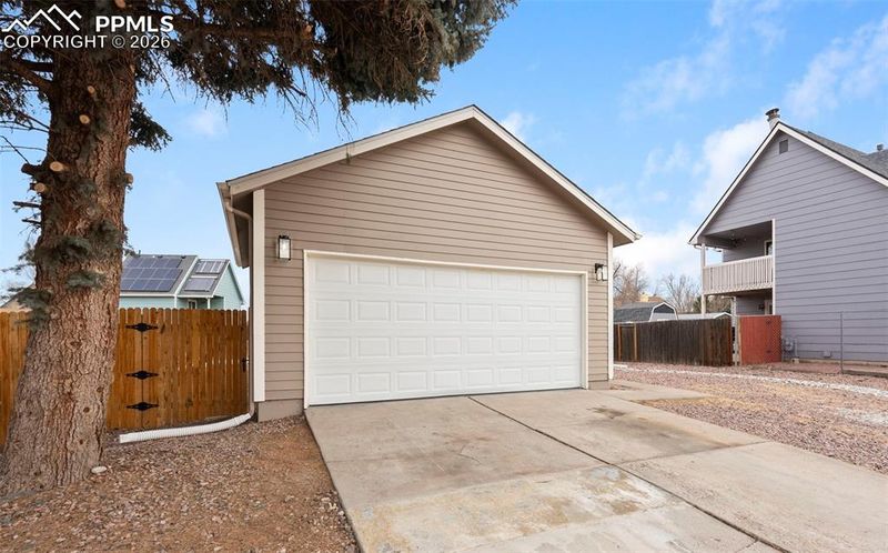 4440 Hollyridge Dr, Colorado Springs, CO 80916
