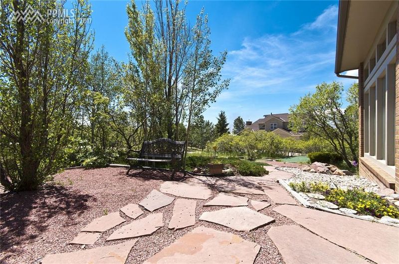 445 Scrub Oak Cir, Monument, CO 80132
