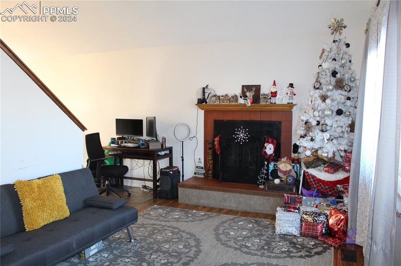 4455 Allison Dr, Colorado Springs, CO 80916