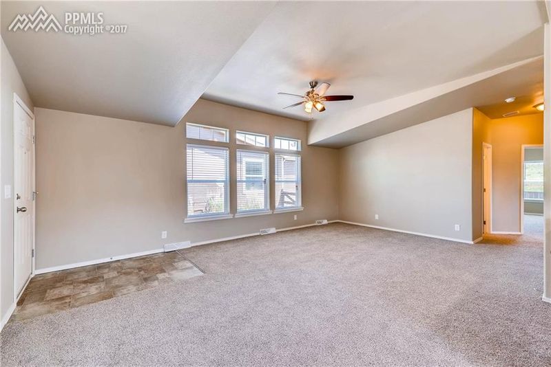 4462 Gray Fox Hts, Colorado Springs, CO 80922