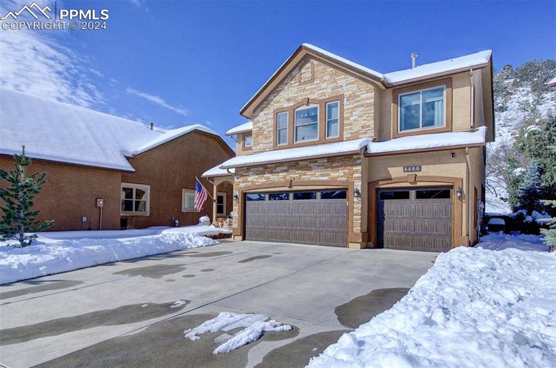 4466 Campus Bluffs Ct, Colorado Springs, CO 80918