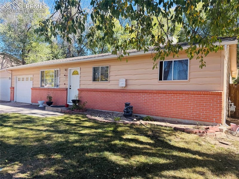 4485 Carolyn Dr, Colorado Springs, CO 80916