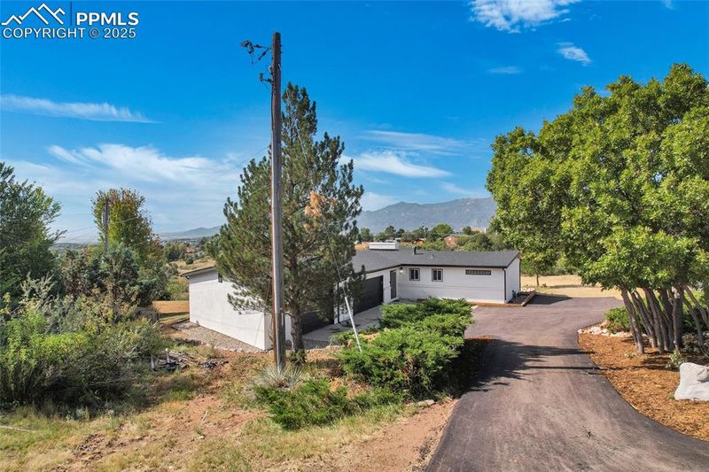 4485 Emerald Dr, Colorado Springs, CO 80918