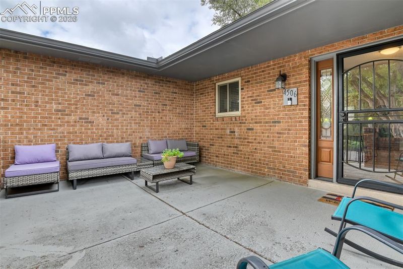 4506 Ridgecrest Dr, Colorado Springs, CO 80918