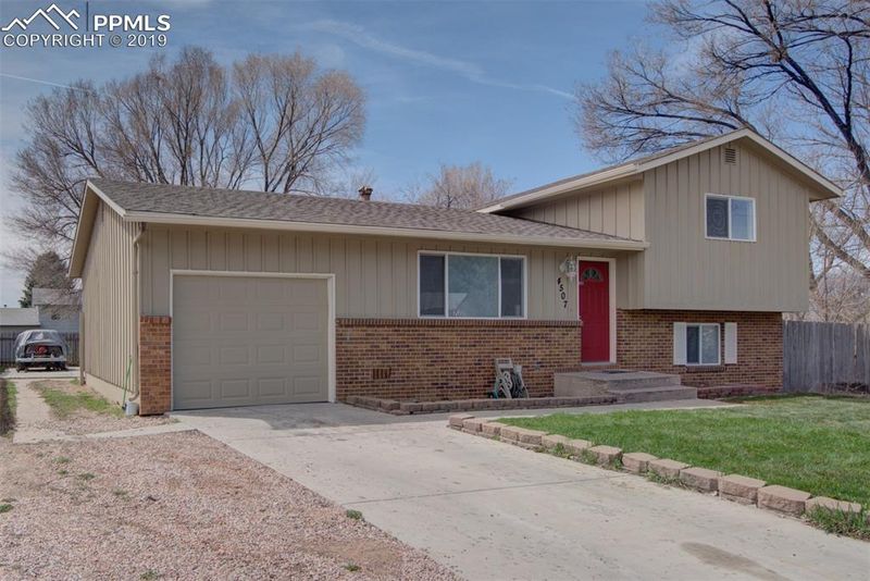 4507 Moffat Ln, Colorado Springs, CO 80915
