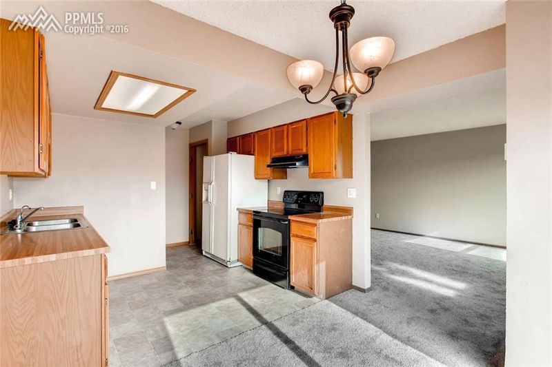4514 Lamplighter Cir, Colorado Springs, CO 80916