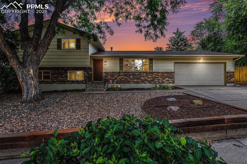 4514 Ridgeglen Rd, Colorado Springs, CO 80918