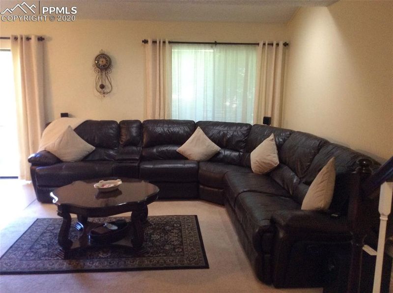 4530 Castlepoint Dr, Colorado Springs, CO 80917