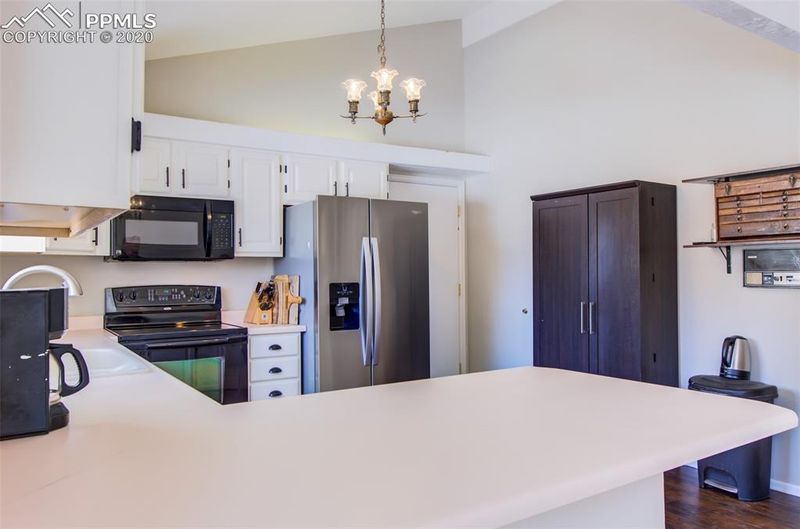4532 N Sleepy Hollow Cir, Colorado Springs, CO 80917