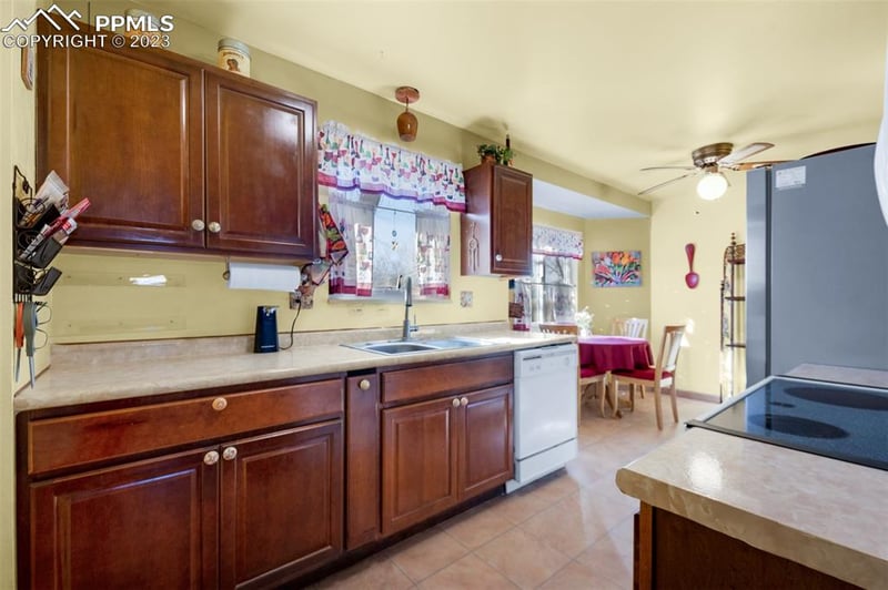 4534 Bella Dr, Colorado Springs, CO 80918