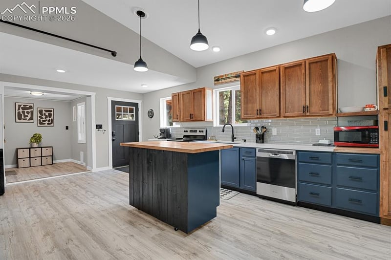 4540 Fountain Ave, Cascade, CO 80809