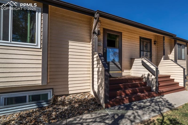 4545 Lamplighter Cir, Colorado Springs, CO 80916