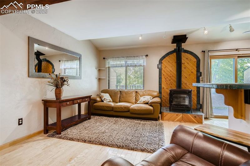 4548 Castlepoint Dr, Colorado Springs, CO 80917