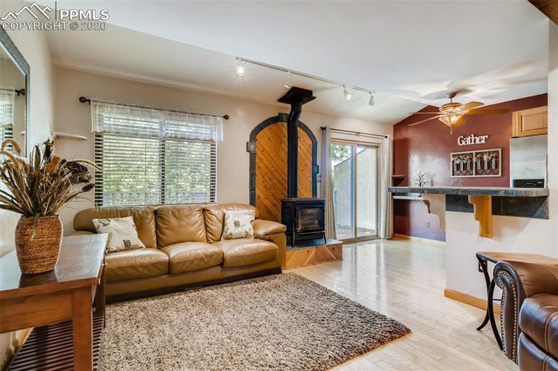 4548 Castlepoint Dr, Colorado Springs, CO 80917
