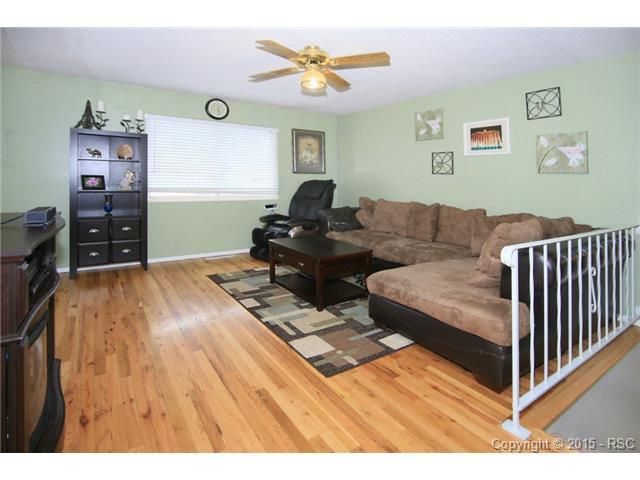 4550 La Cresta Dr, Colorado Springs, CO 80918