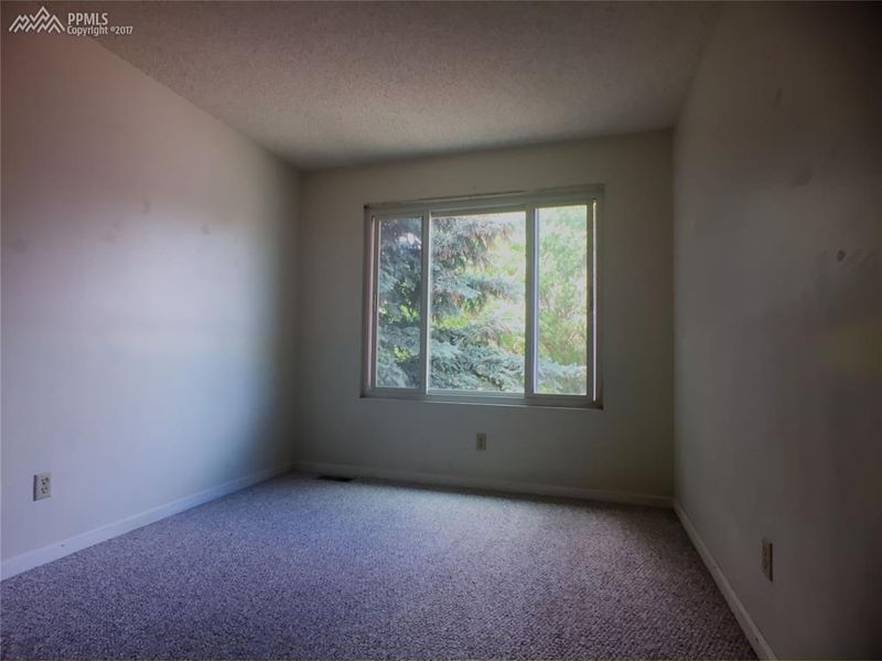 4552 Bramble Ln, Colorado Springs, CO 80925