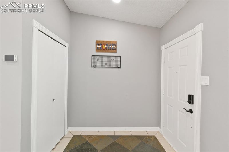 4555 Debonair Cir, Colorado Springs, CO 80917