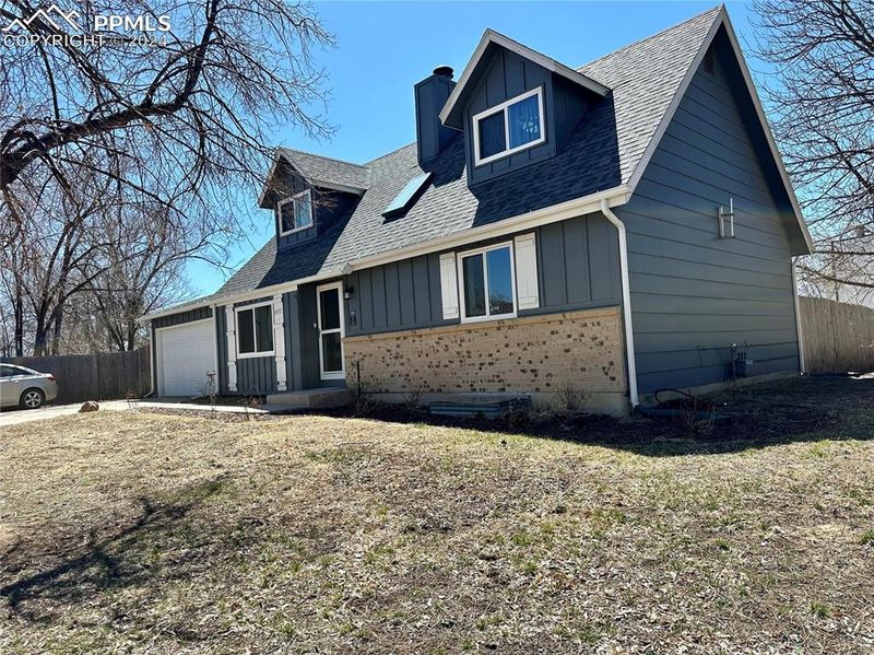 4555 Endicott Dr, Colorado Springs, CO 80916