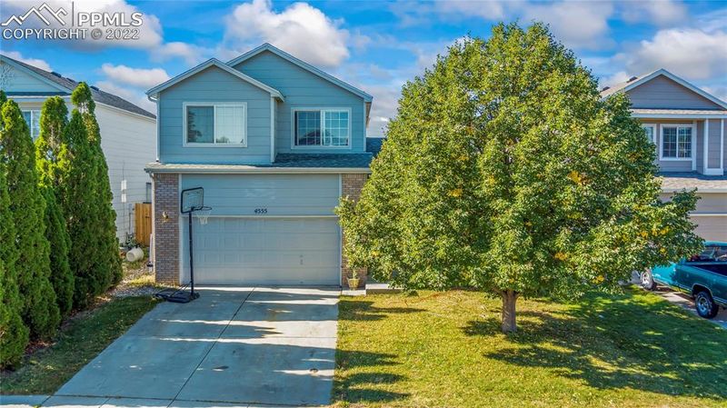 4555 W Jet Wing Cir, Colorado Springs, CO 80916
