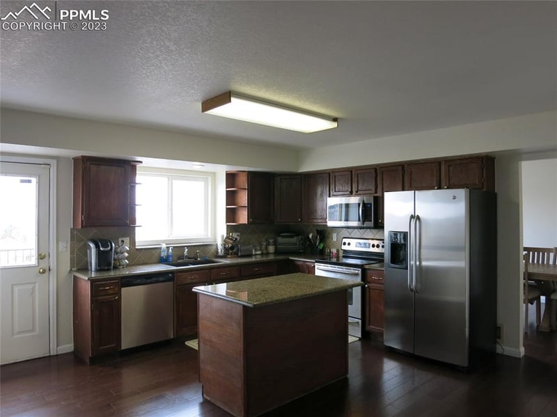 4560 Granby Cir, Colorado Springs, CO 80919