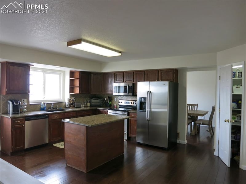 4560 Granby Cir, Colorado Springs, CO 80919