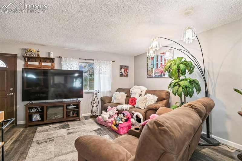 4565 E Eastcrest Cir, Colorado Springs, CO 80916