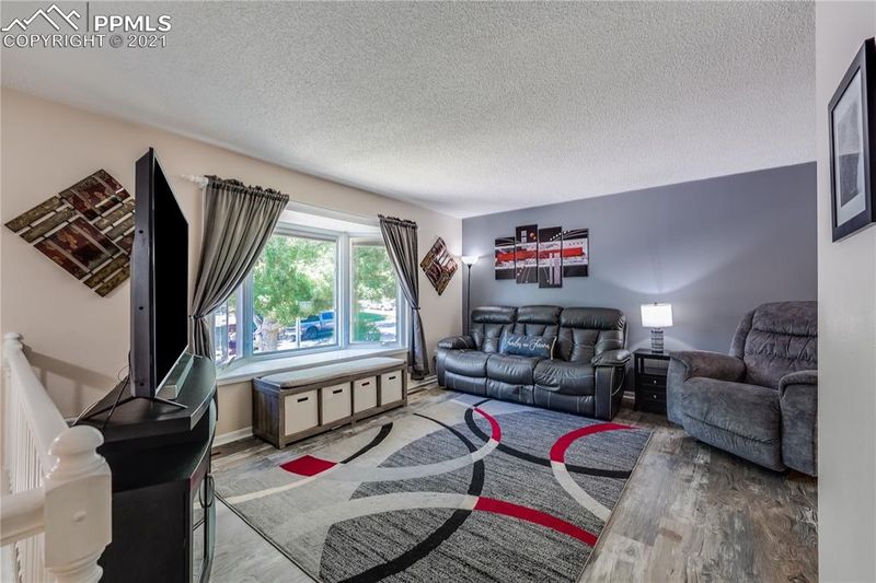 4567 Debonair Cir, Colorado Springs, CO 80917