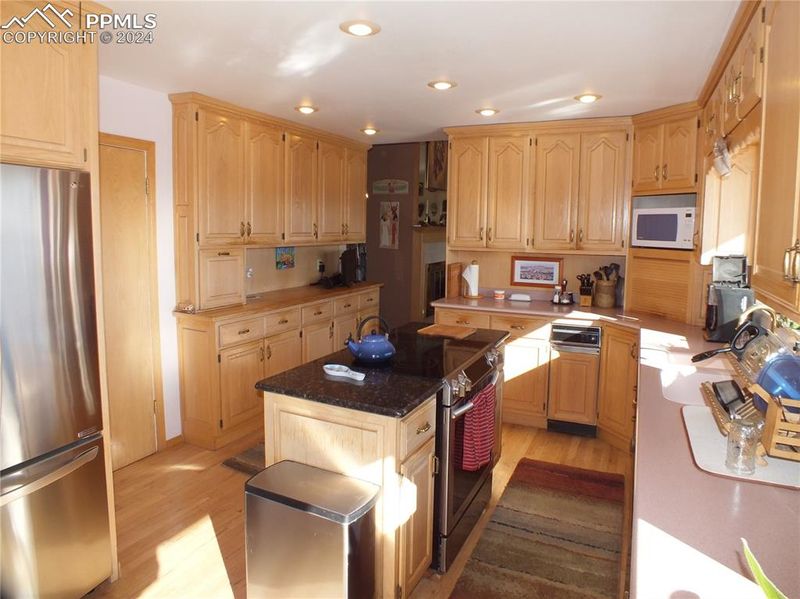 457 Crystal Hills Blvd, Manitou Springs, CO 80829