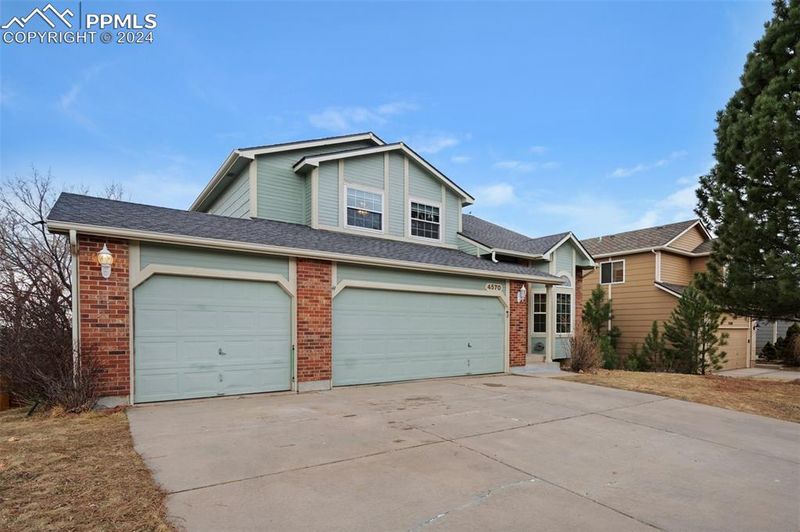 4570 Granby Cir, Colorado Springs, CO 80919