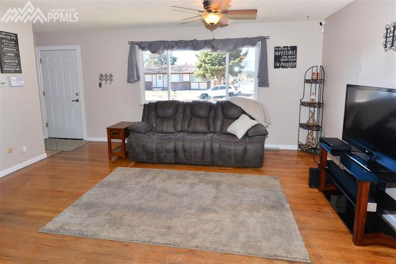 4575 Bella Dr, Colorado Springs, CO 80918