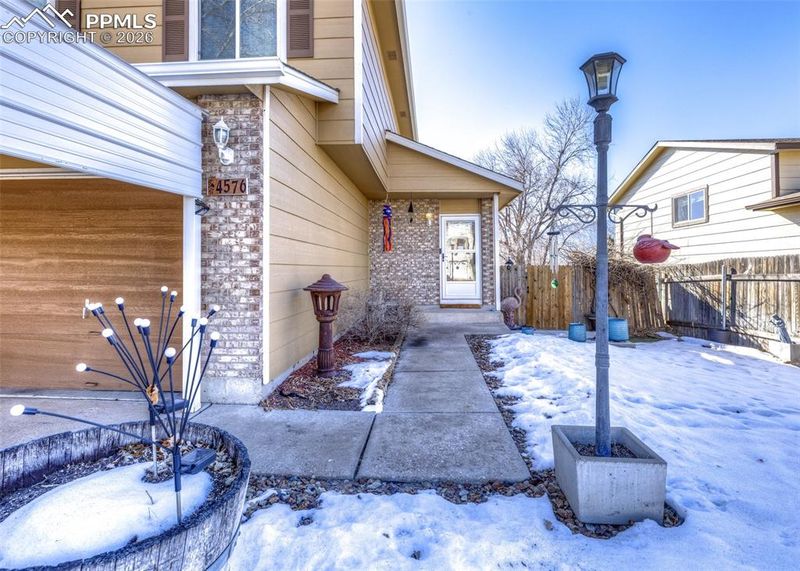 4576 Hennings Dr, Colorado Springs, CO 80911