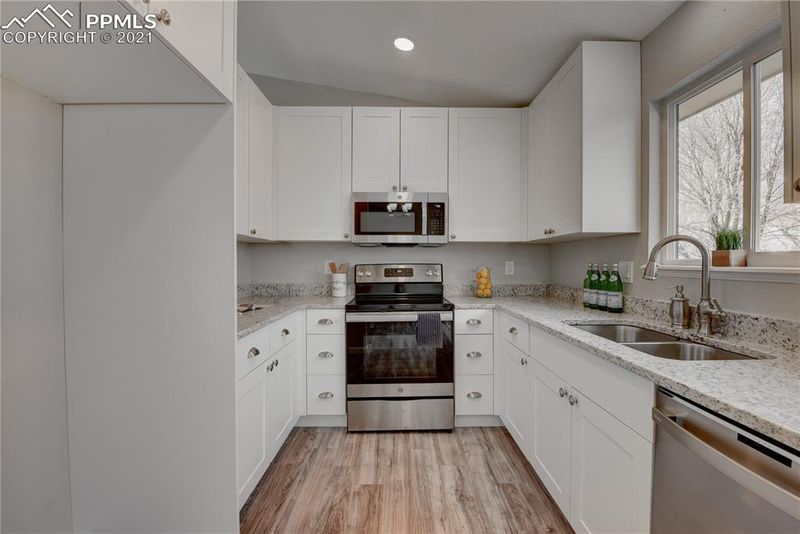 4580 Allison Dr, Colorado Springs, CO 80916