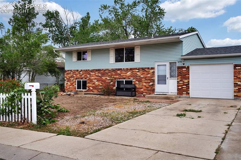 4590 London Ln, Colorado Springs, CO 80916