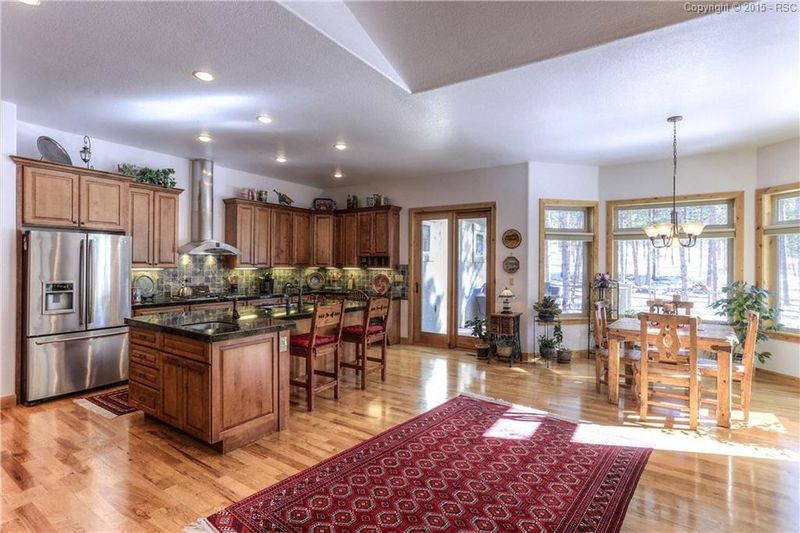 4592 Cheyenne Dr, Larkspur, CO 80118