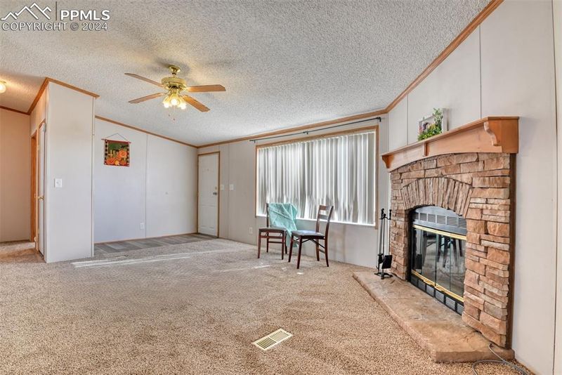 4596 Pipestem Ave, Colorado Springs, CO 80928