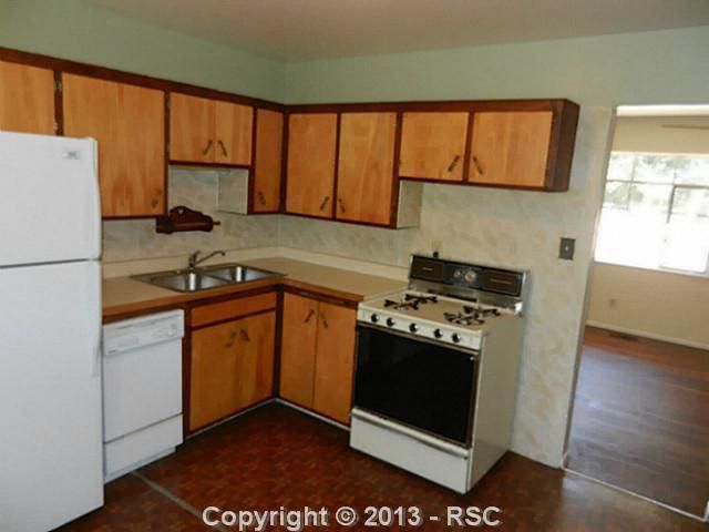 46 Easy St, Colorado Springs, CO 80911