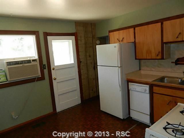 46 Easy St, Colorado Springs, CO 80911