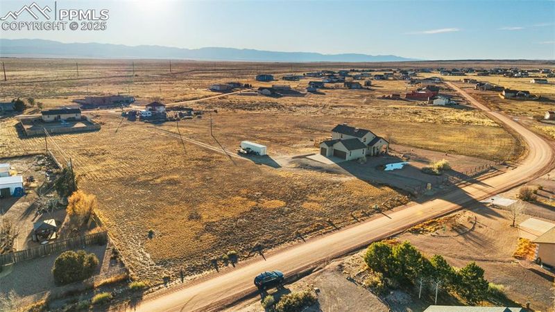 460 E Fredonia Dr, Pueblo, CO 81007