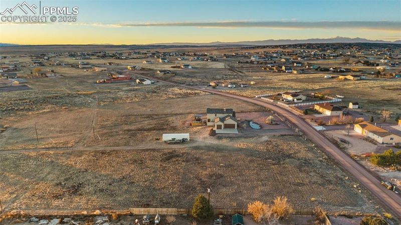 460 E Fredonia Dr, Pueblo, CO 81007