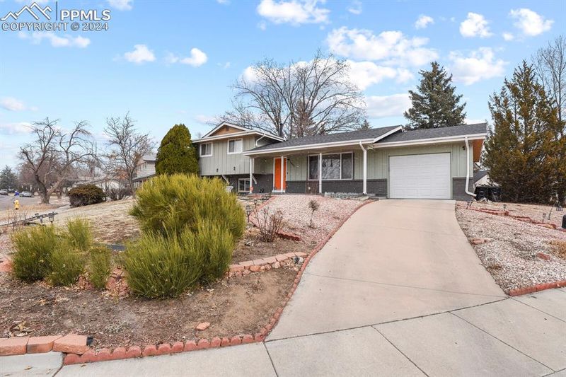 4602 Moffat Ln, Colorado Springs, CO 80915