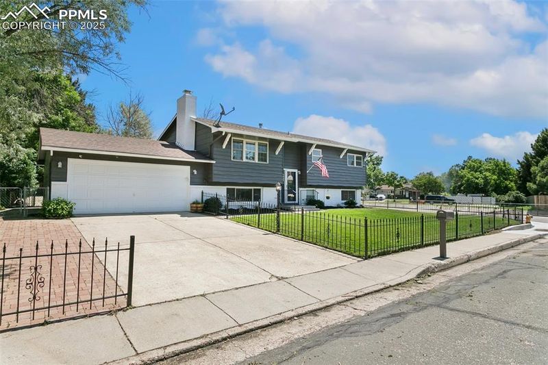 4603 Bella Dr, Colorado Springs, CO 80918